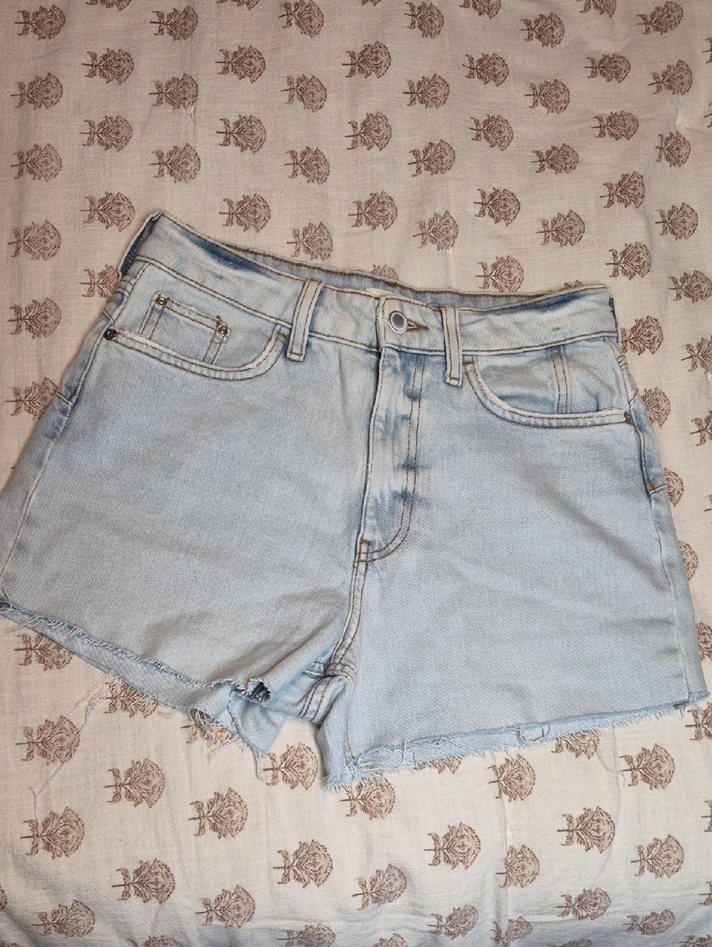 River Island Light Wash Denim Cutoff Jean Shorts
